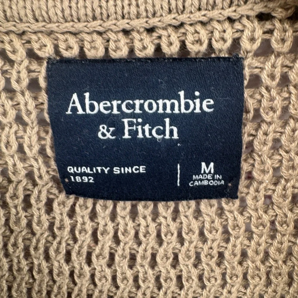 Abercrombie & Fitch Polo Shirt Mens Medium Taupe Brown Crochet Open Stitch